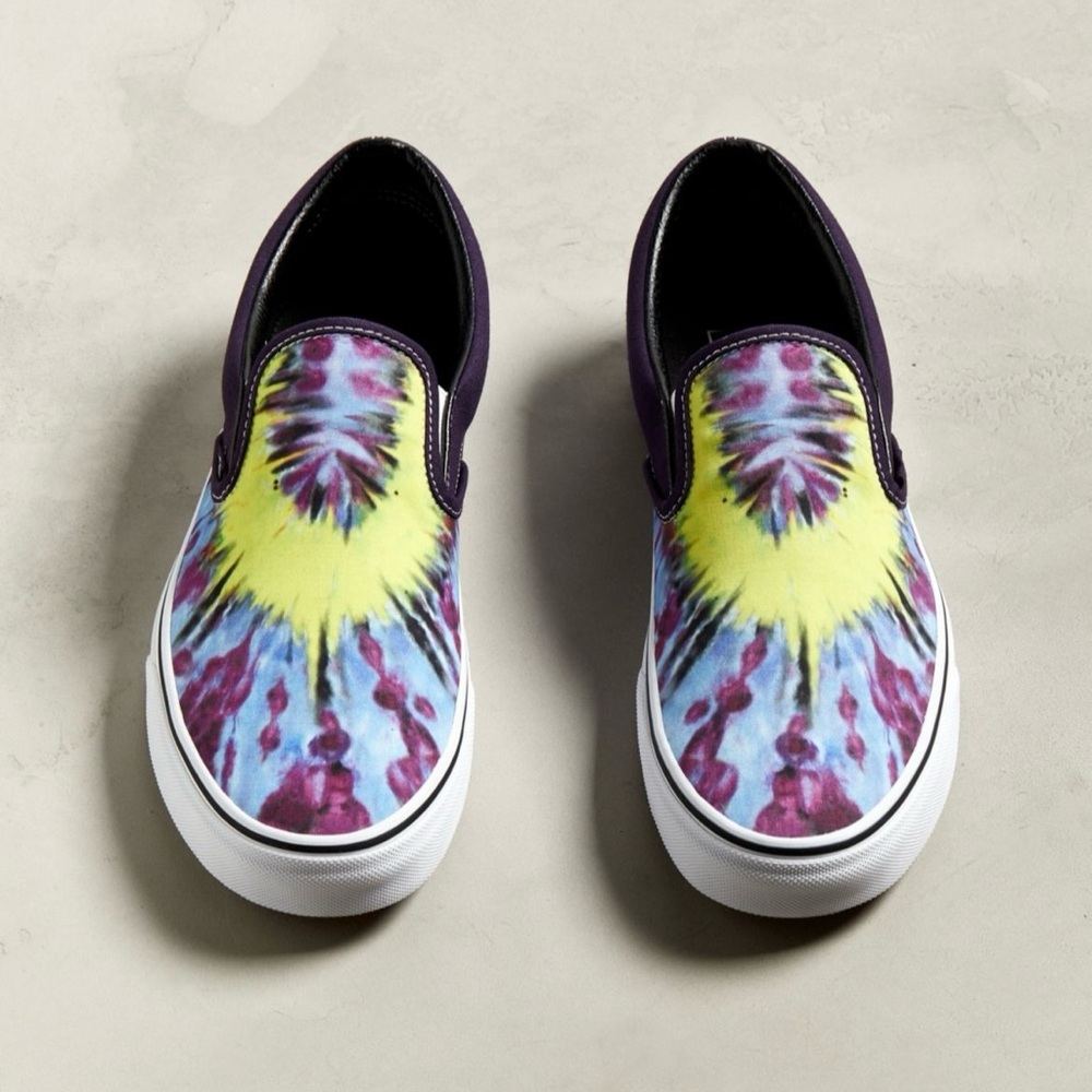 VANS Classic Slip-On (Tie Dye) Mysterioso/True White Sneakers